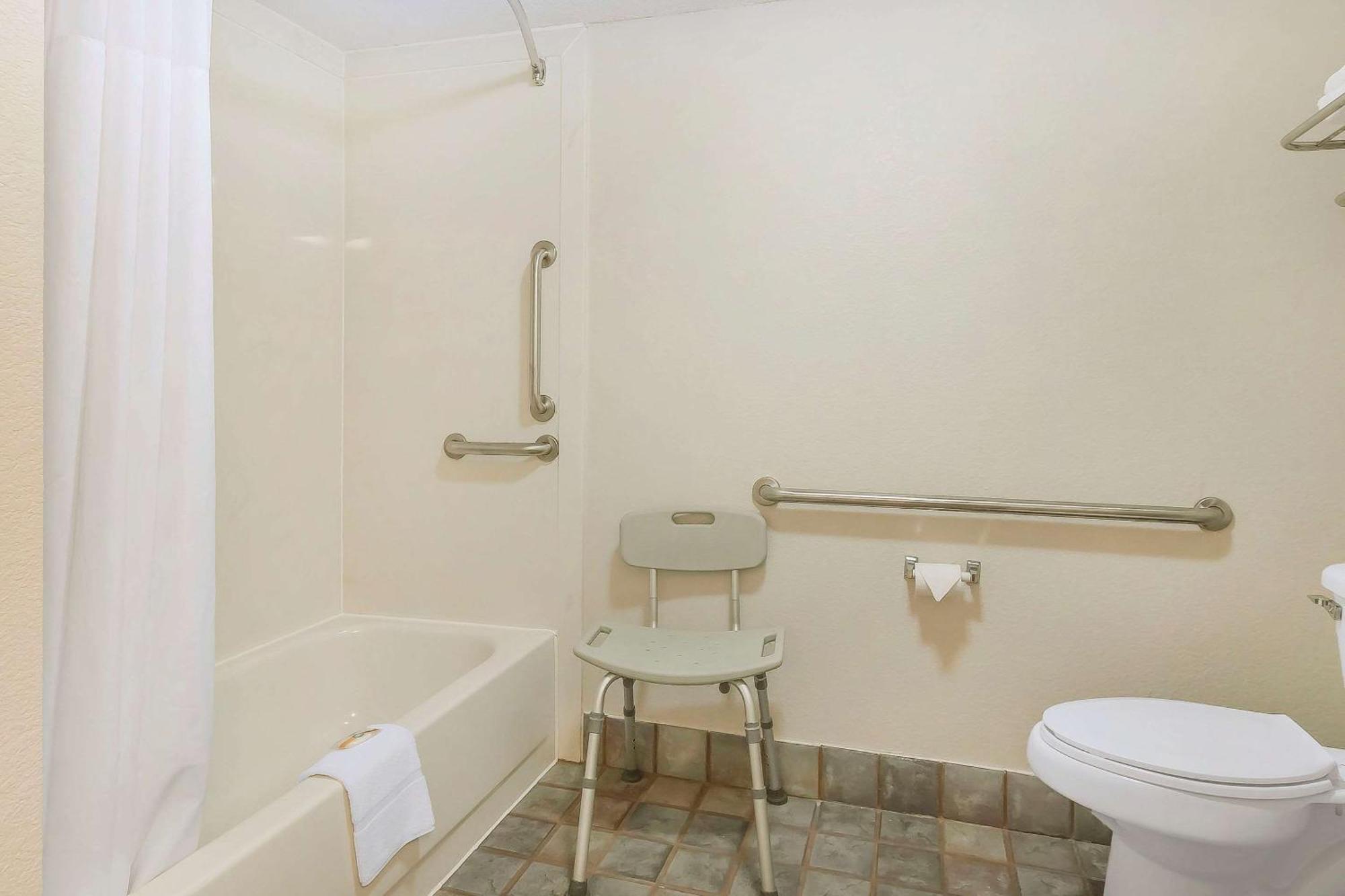 Quality Inn Charleston - Sikeston Εξωτερικό φωτογραφία