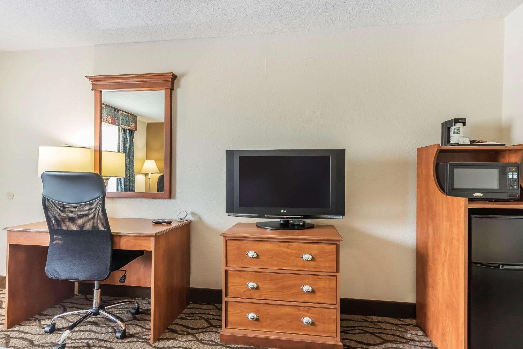 Quality Inn Charleston - Sikeston Εξωτερικό φωτογραφία