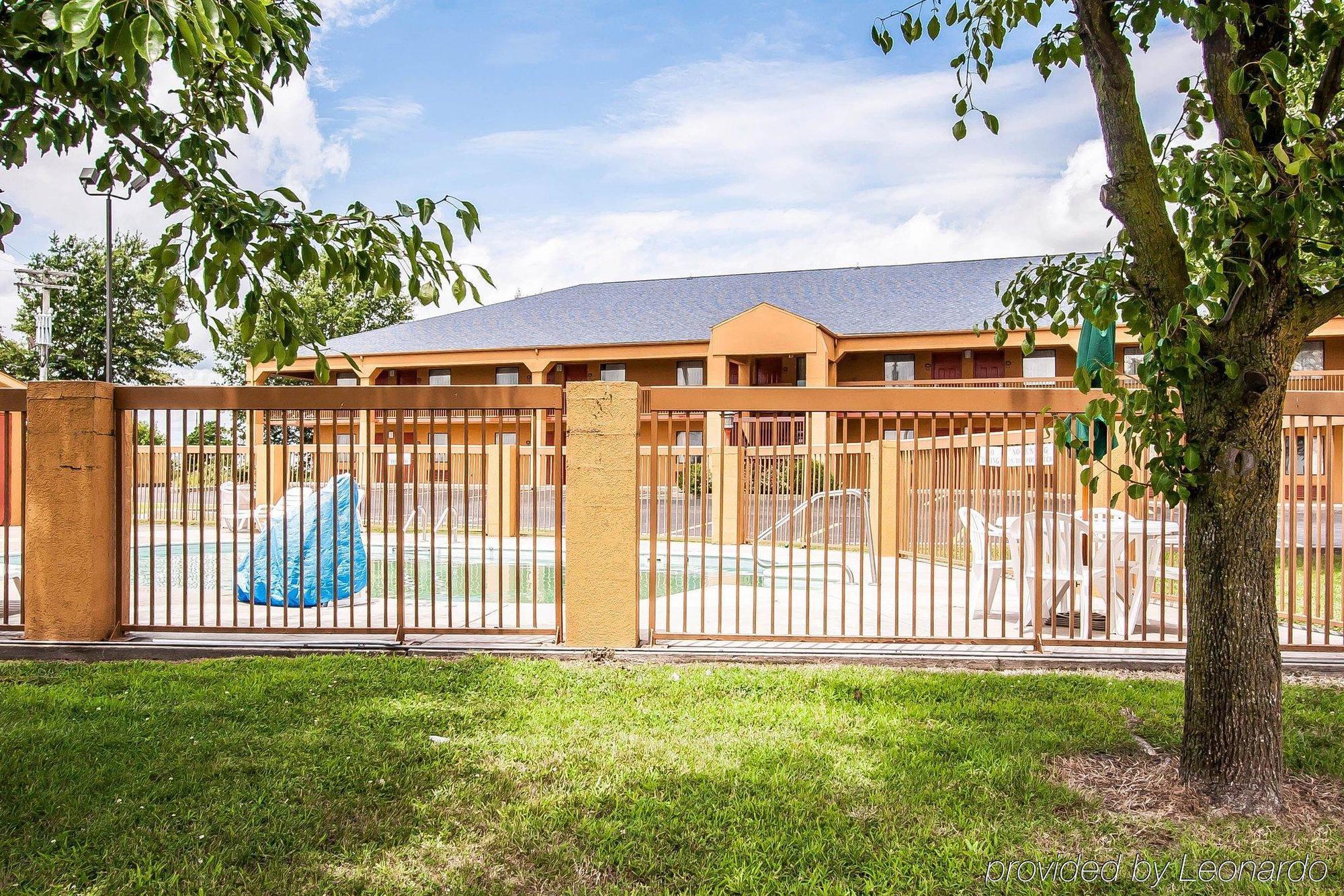Quality Inn Charleston - Sikeston Εξωτερικό φωτογραφία